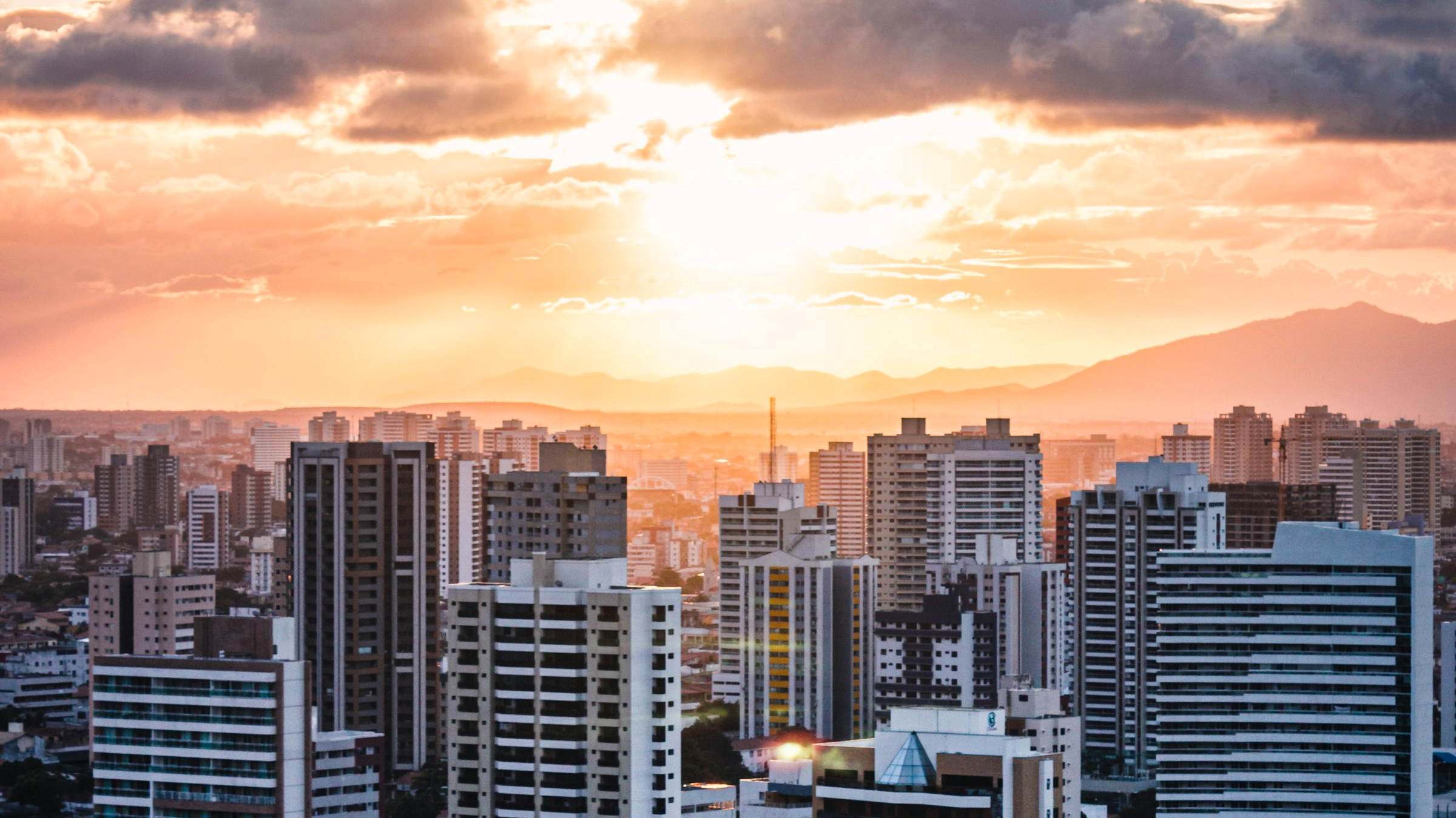 Skyline di Fortaleza al tramonto, Stato del Ceará, Brasile